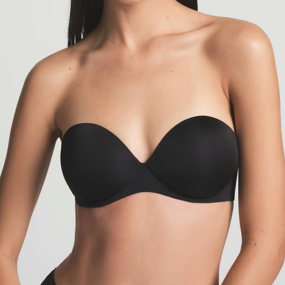 SKIMS Ultimate Strapless Push-Up Bra in Onyx